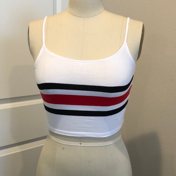 Forever 21 Tops - Knit cami crop top | bundle up 💥